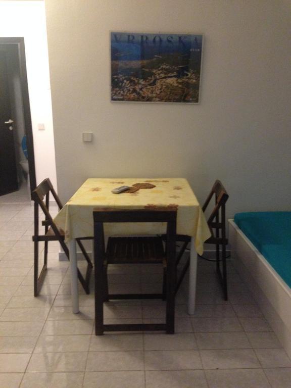 Guest House Alek วรอสกา ห้อง รูปภาพ