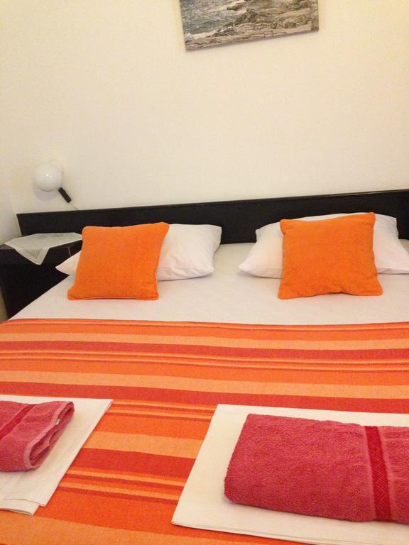Guest House Alek วรอสกา ห้อง รูปภาพ
