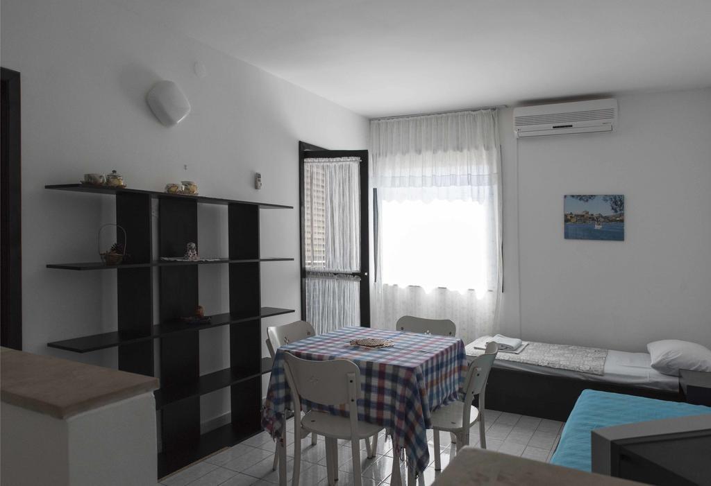 Guest House Alek วรอสกา ภายนอก รูปภาพ