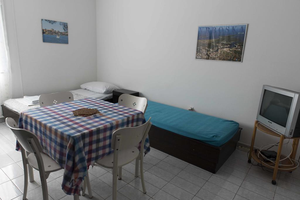 Guest House Alek วรอสกา ภายนอก รูปภาพ