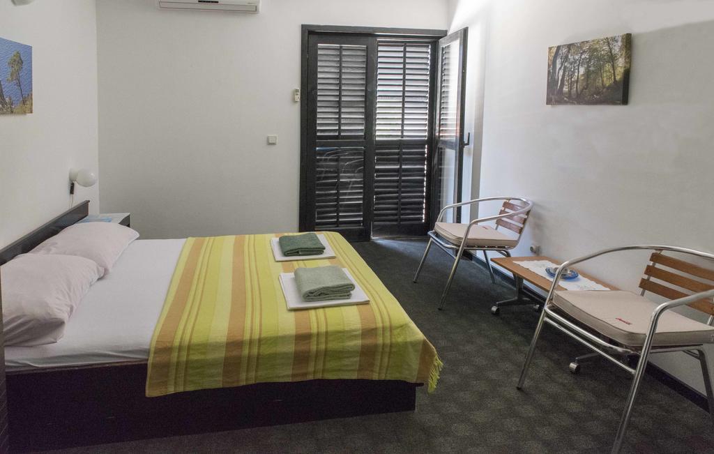 Guest House Alek วรอสกา ภายนอก รูปภาพ